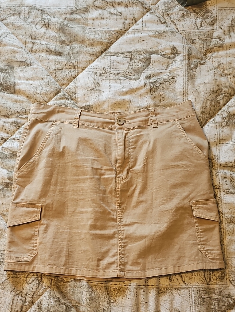 Women’s Khaki Cargo Skort with Utility Pockets
